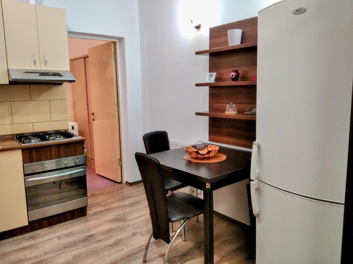 Lovely Central Apartment Μπρασόβ Εξωτερικό φωτογραφία